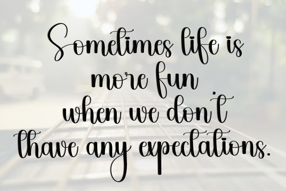 Delisa Melody, a Handwritten Font by InermediaSTUDIO (Photo 4 of 8)