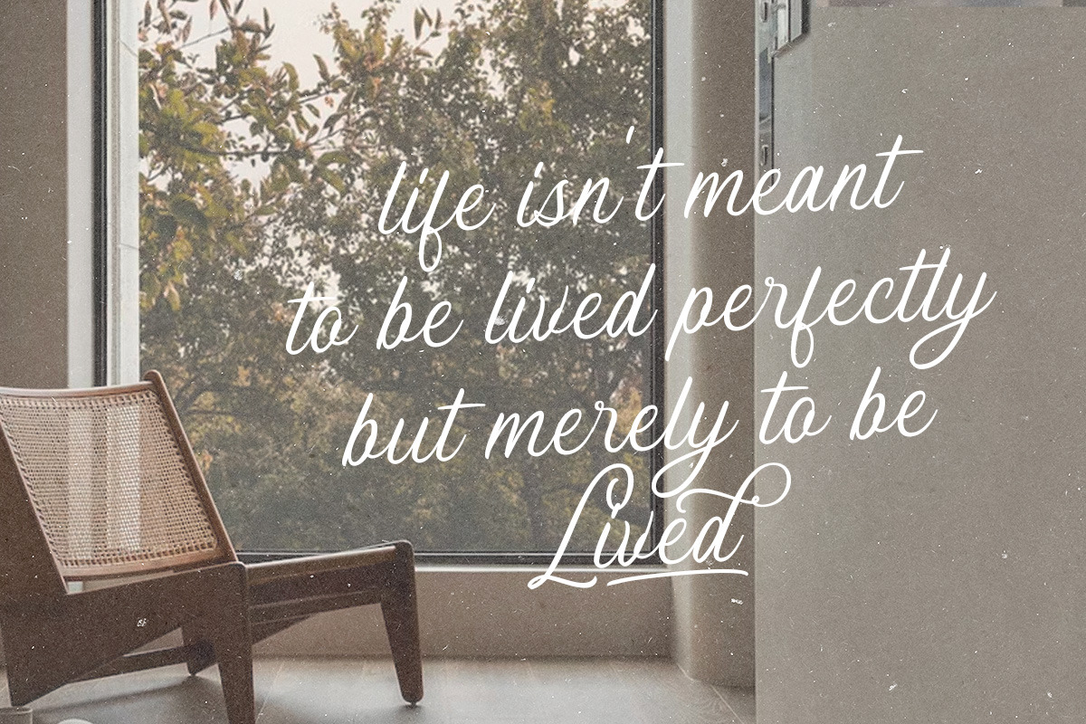 The Margonda  - Script Font, a Script Font by Letterhend Studio (Photo 5 of 9)