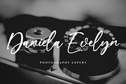 Quella Amber - Stylish Signature, a Handwritten Font by CreateBigSupply (Thumbnail 4 of 9)