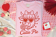 Valentine Highland Cow PNG, an Illustration by DreamPrint404 (Thumbnail 2 of 8)