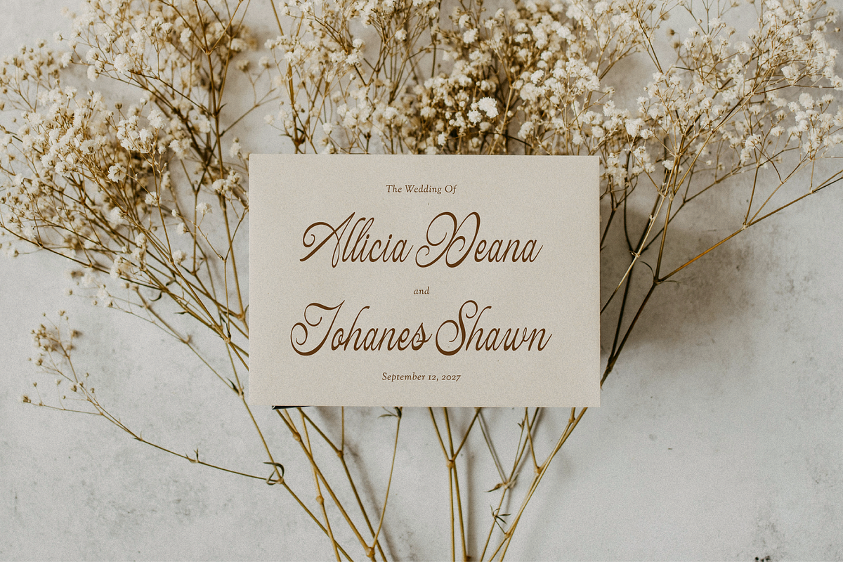 Hauliot Roisy | Handwritten Romantic, a Script Font by gracetype_studio (Photo 2 of 12)