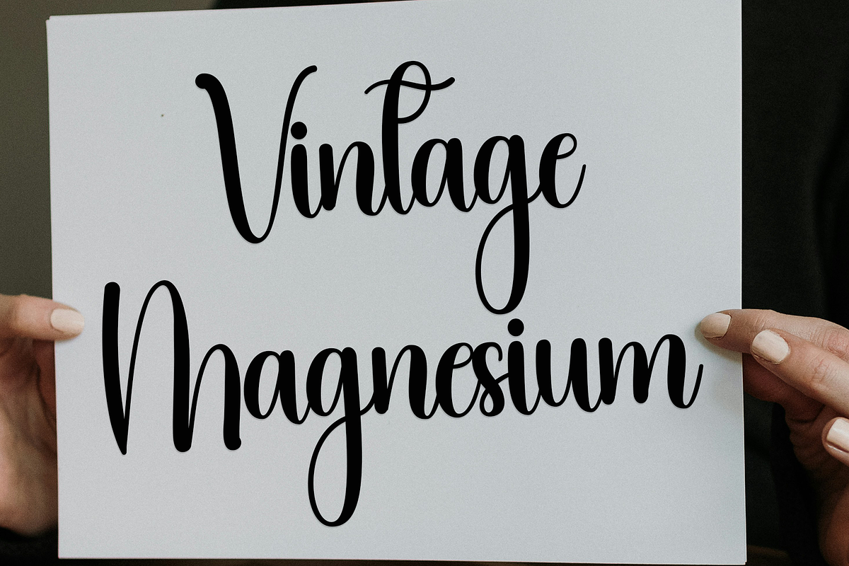Magnolia Signature, a Handwritten Font by FreshTypeINK (Photo 7 of 8)