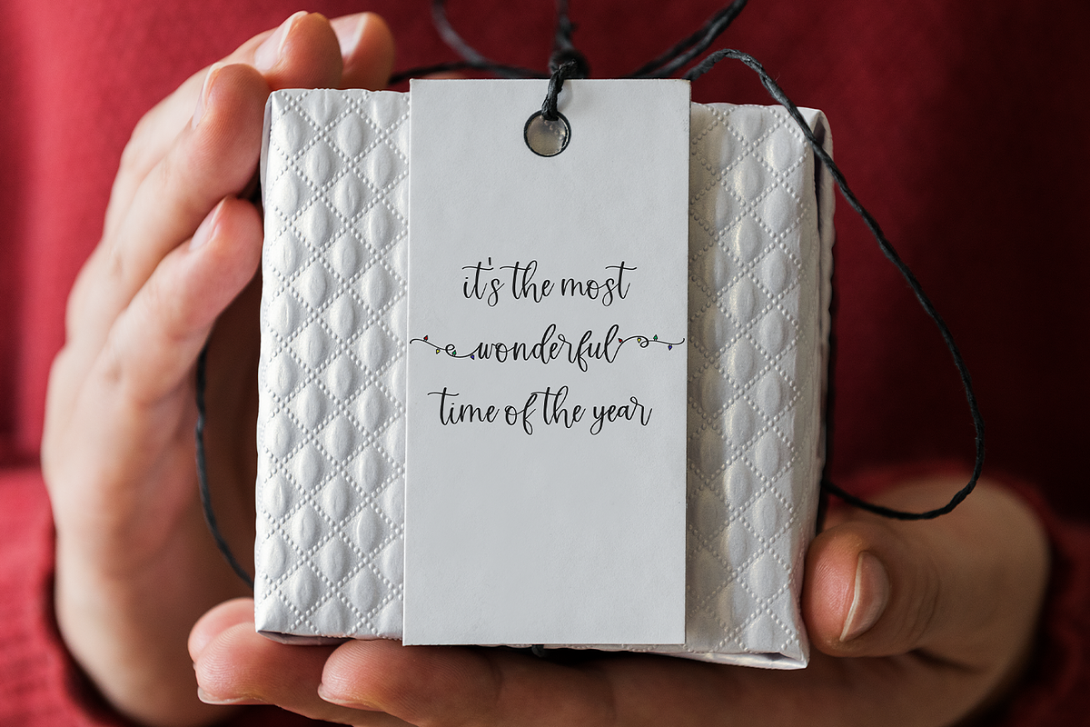 Christmas Cheer Script, a Handwritten Font by Beck McCormick (Photo 3 of 10)