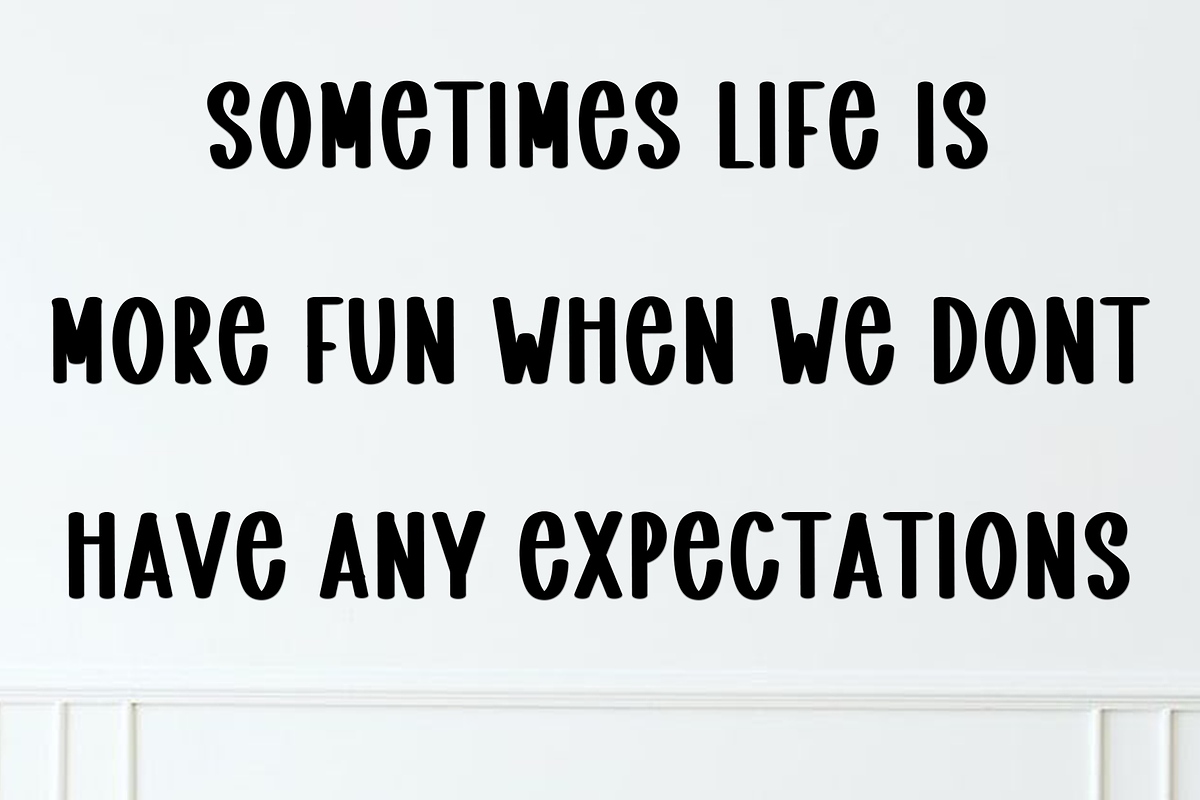 Smart Notes, a Script Font by InermediaSTUDIO (Photo 3 of 6)
