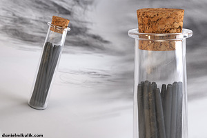 HD Glass Phial With Graphite