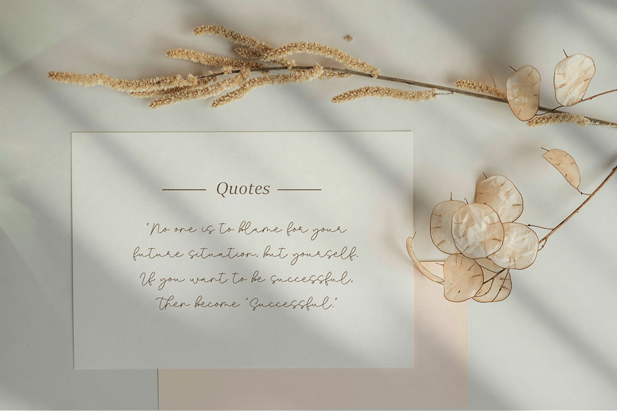 Glorius - Signature Font, a Script Font by Krakenbox Studio (Photo 3 of 13)