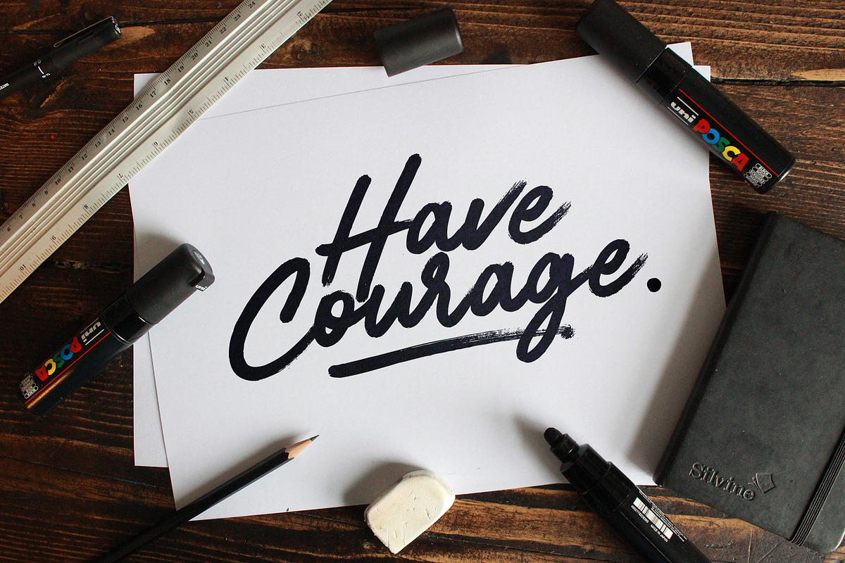 Free Download - Fontfreebie