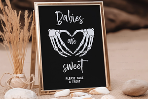 8x10 Table Sign Gold Frame Mockup