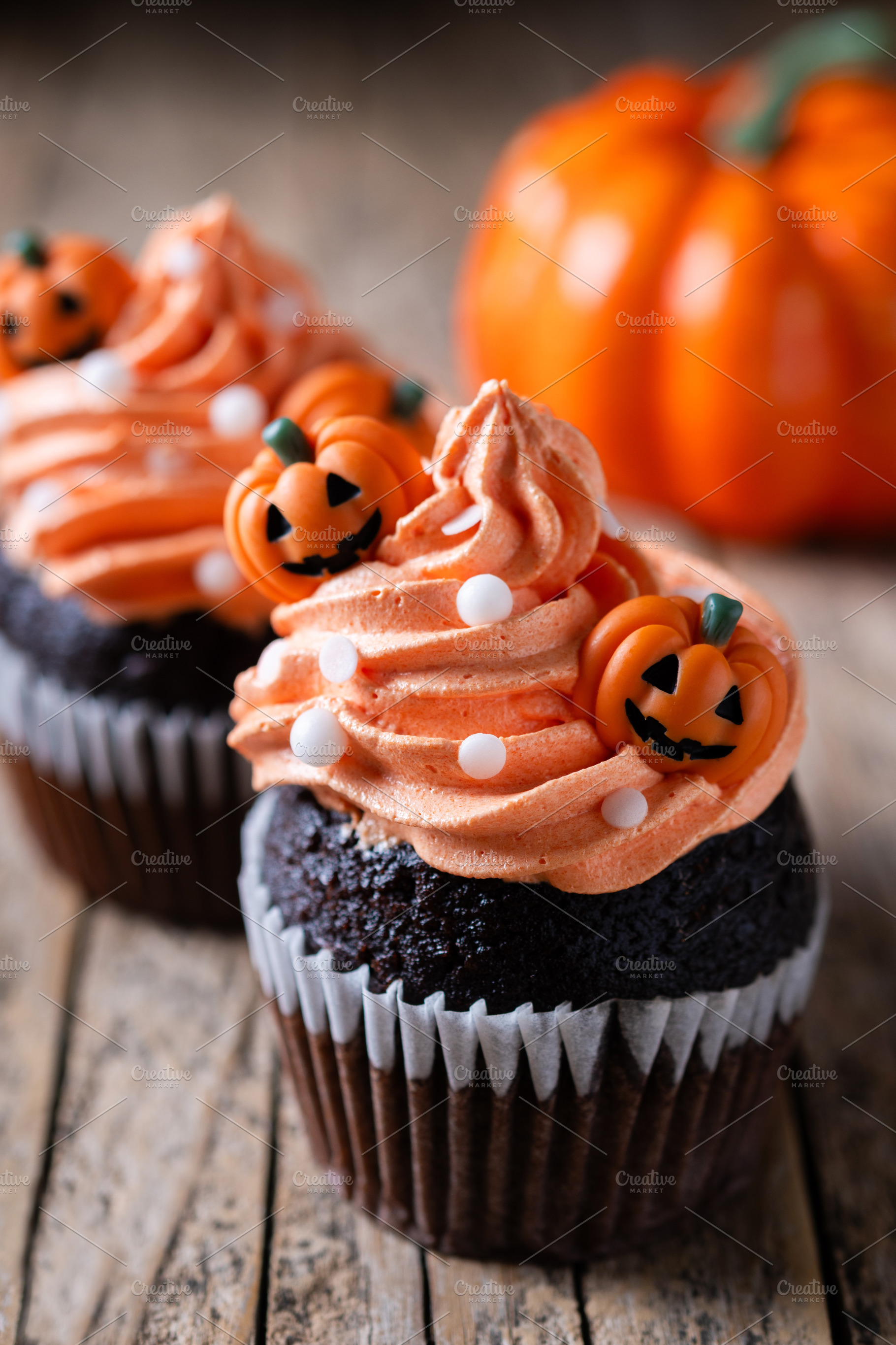 Halloween cupcakes with pumpkin decoration, a Food & Drink Photo by etorres69