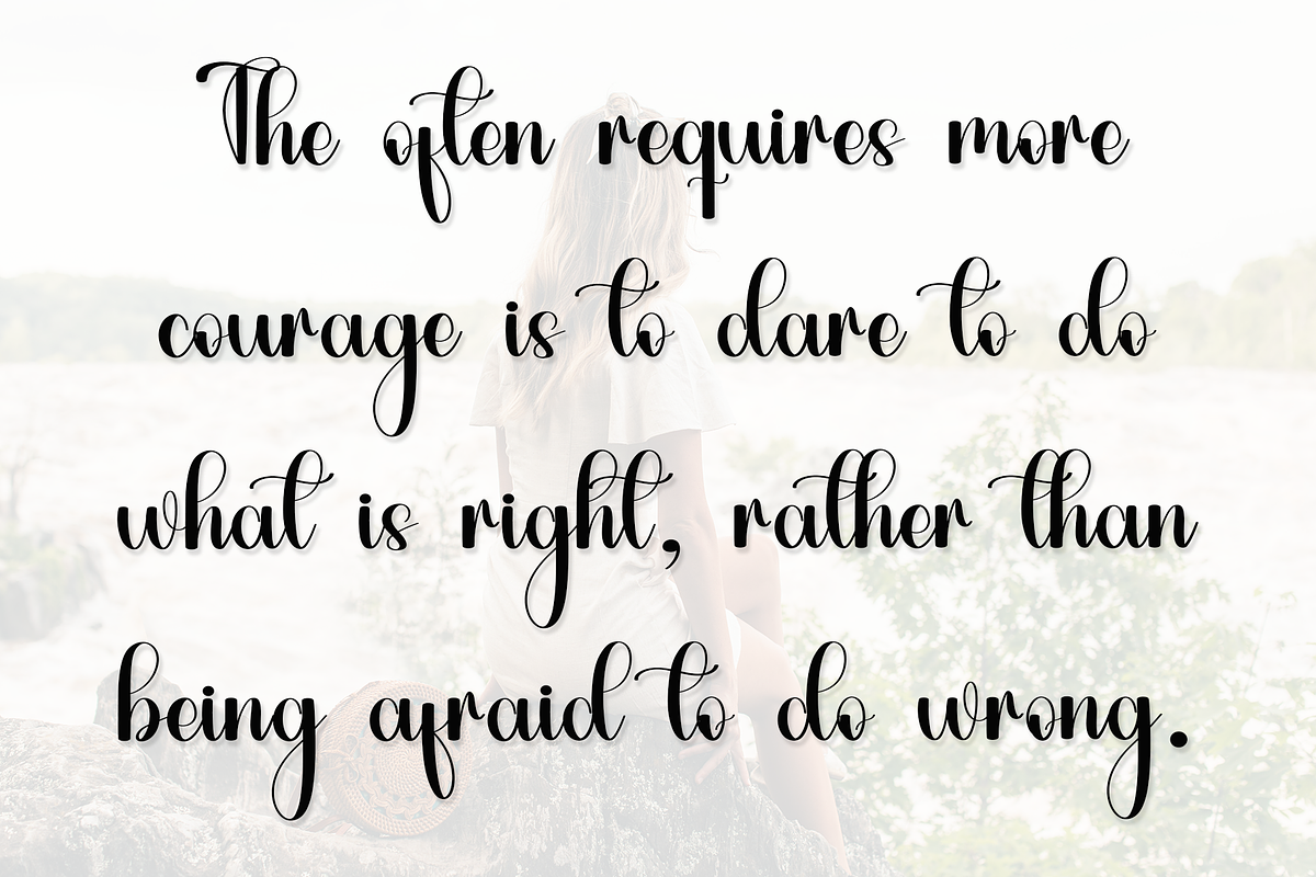 Playful, a Handwritten Font by InermediaSTUDIO (Photo 5 of 7)
