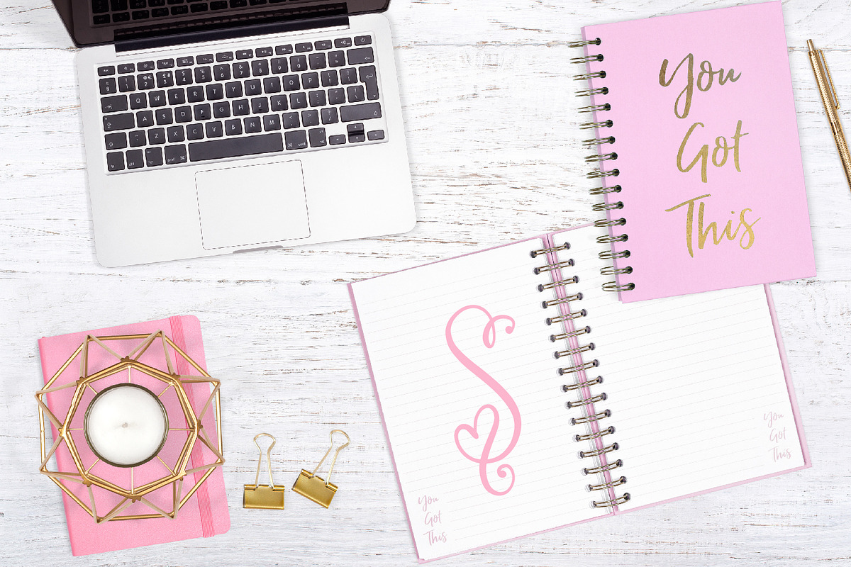 Hand Lettered Heart Monogram Font preview 8