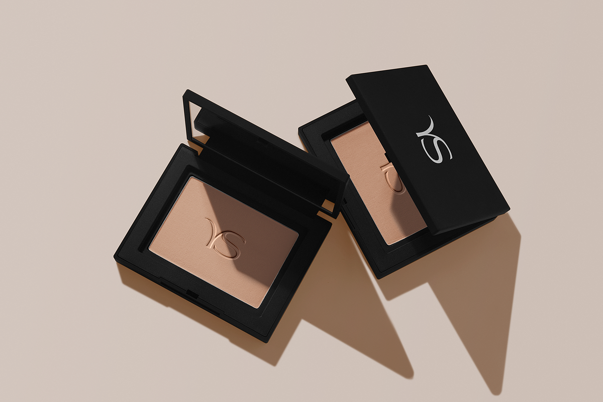 Logo Mockup Face Powder, a Packaging Mockup by Asylab (Photo 2 of 7)