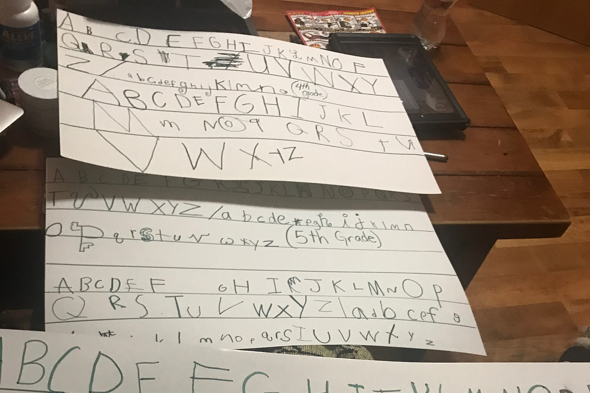 Gator - A font BY kids FOR kids preview 3