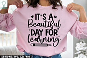 Teacher SVG Bundle, a Graphic by Designer302 (Thumbnail 8 of 27)