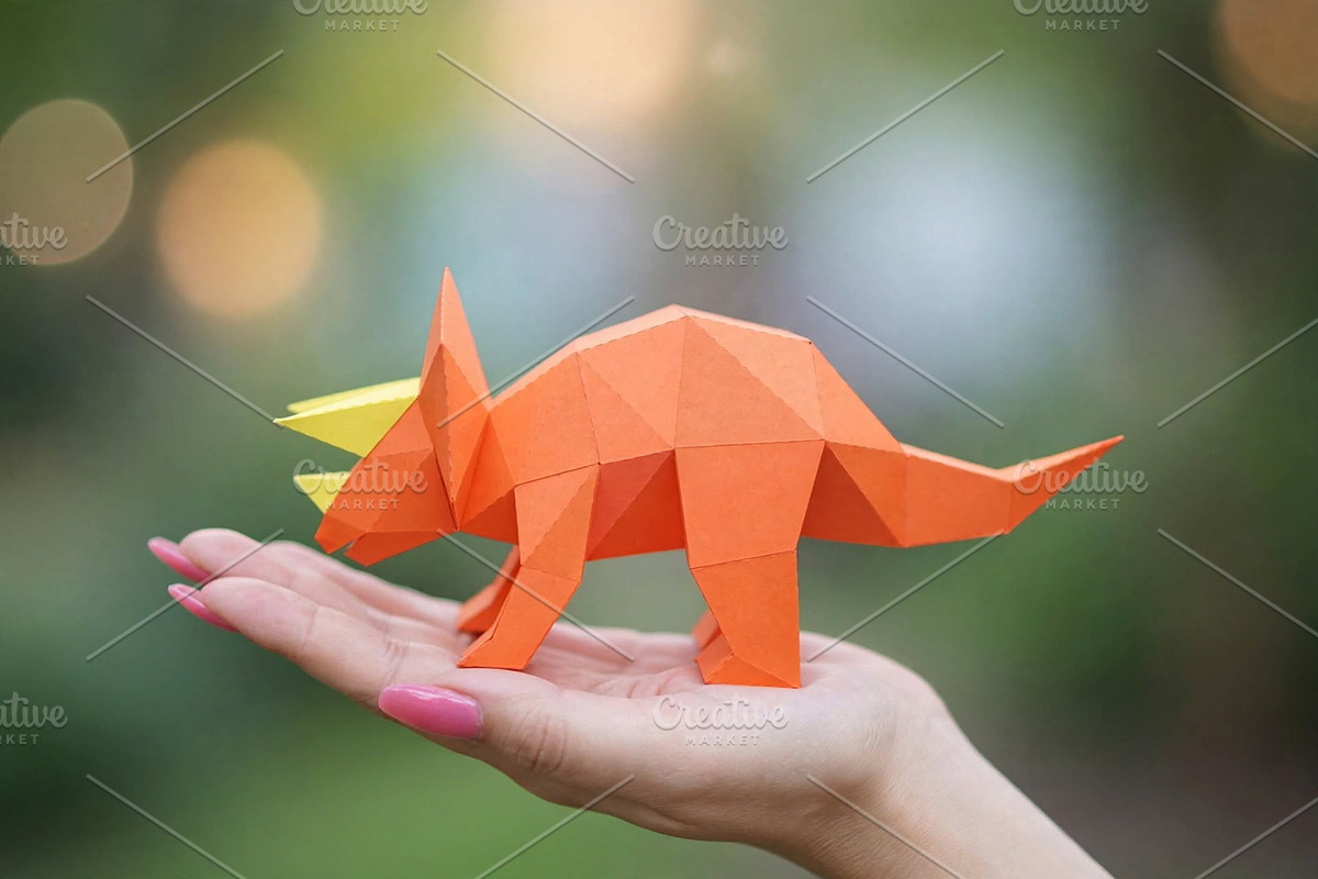 Triceratop sculpture - 3d papercraft, a Card Template by PAPER amaze (Photo 2 of 5)