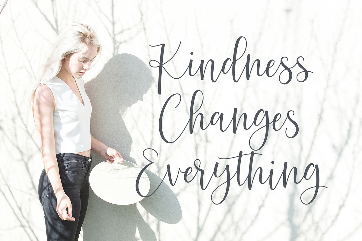 Hunsleitta - Script Font, a Script Font by Maculinc Type (Photo 13 of 18)