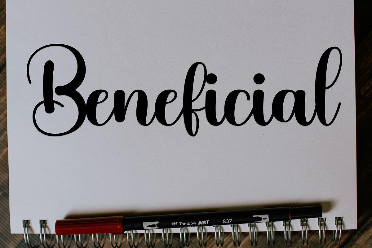 Daily, a Font by FreshTypeINK (Photo 2 of 8)