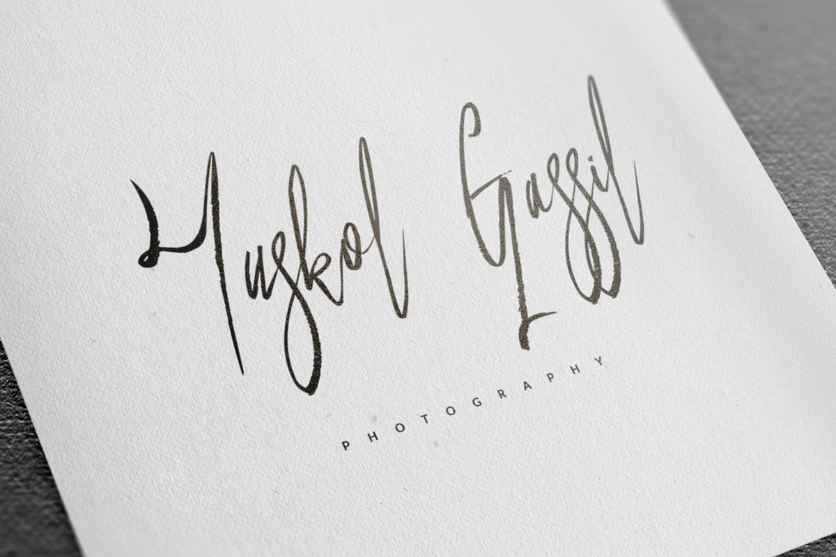 Yusuf Kral Artistica Font preview 5
