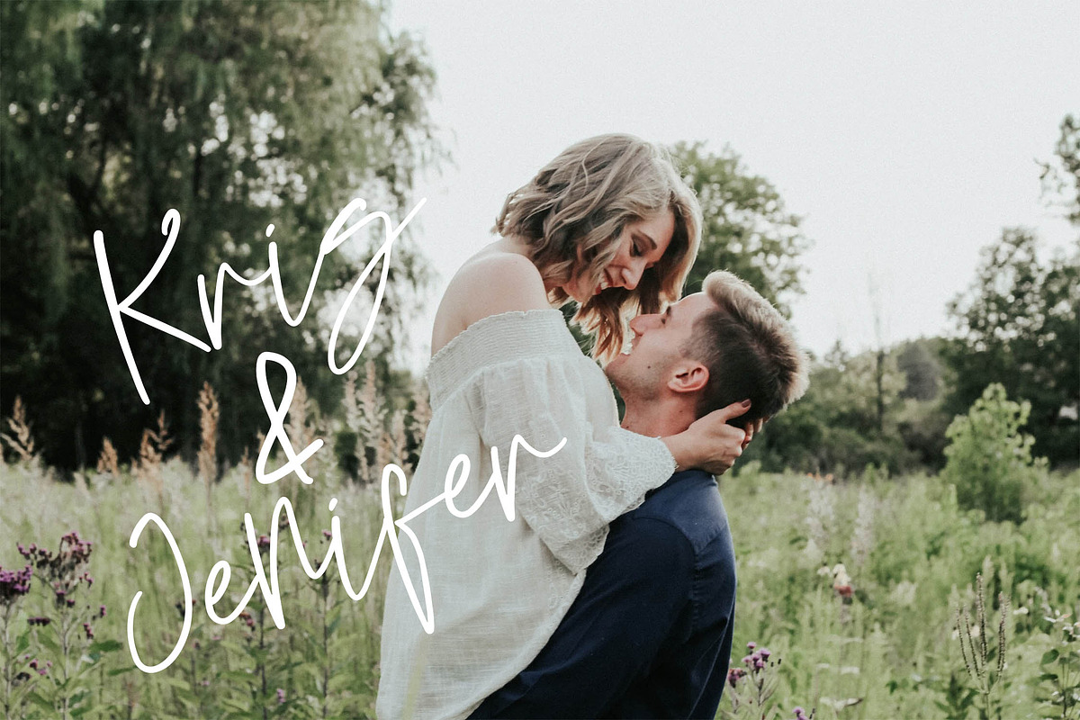 Battie Sellie - Script Font, a Script Font by NTC Graphic (Photo 4 of 7)
