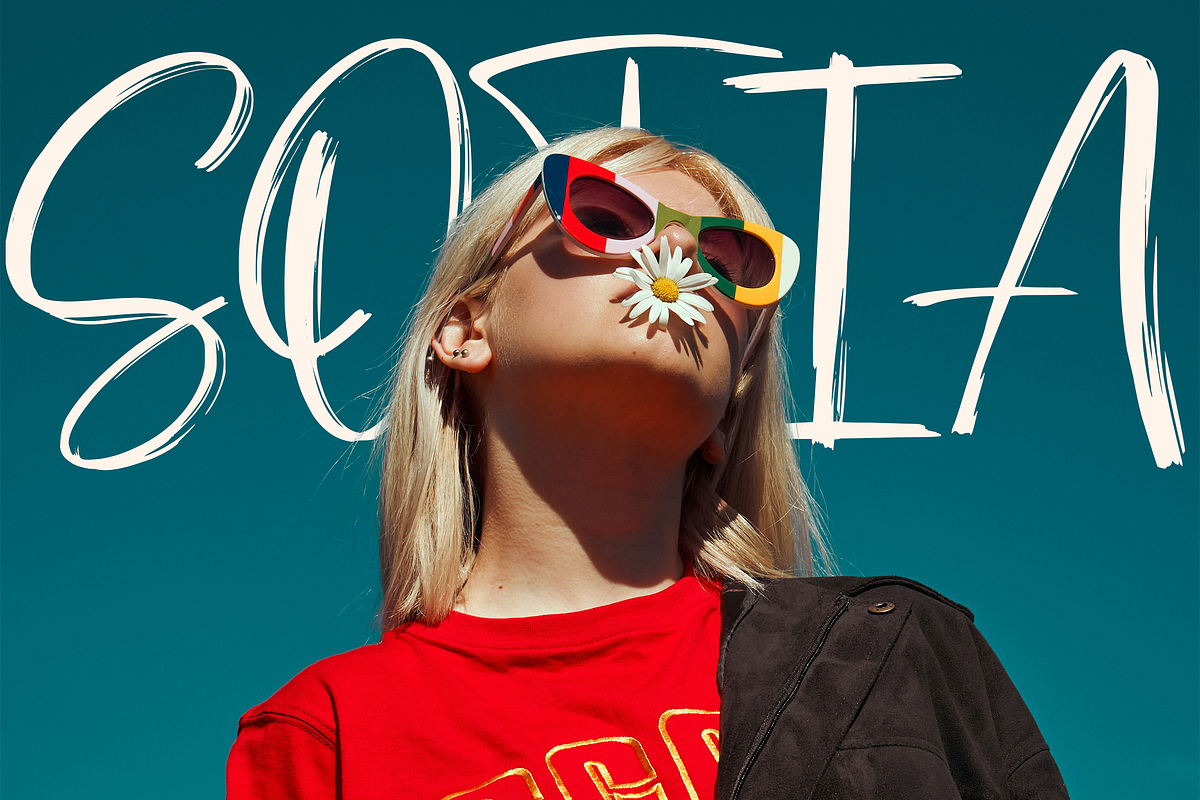 Cozy Stroke, a Handwritten Font by Dm Studio (Photo 4 of 8)