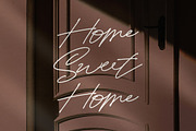 Cynthia Blooms - Ligature Font, a Script Font by Dirtyline Studio (Thumbnail 8 of 11)