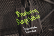 Grapler Display, a Blackletter Font by Glyphstyle (Thumbnail 11 of 12)