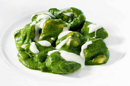 Green chicken curry, Thai very popular street food with coconut