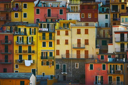 Manarola village, pattern of houses, an Architecture Photo by Stefano Orazzini