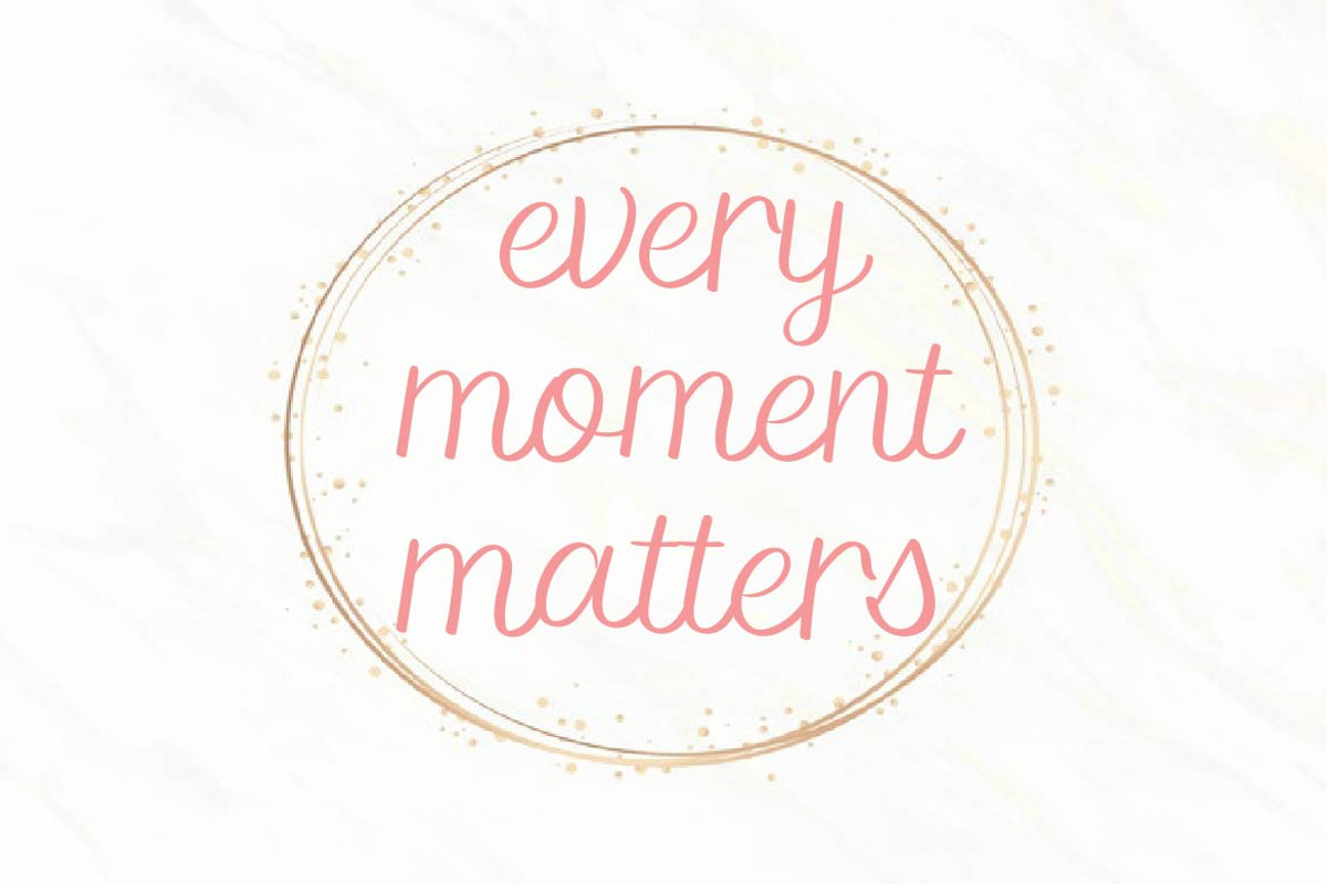 Rachels, a Script Font by AMINMARIO (Photo 5 of 11)