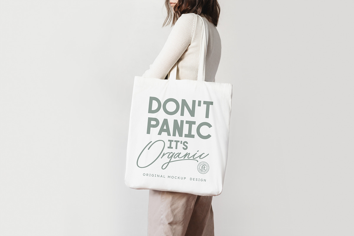 Tote bag Mockup, a Product Mockup by eezo (Photo 1 of 2)