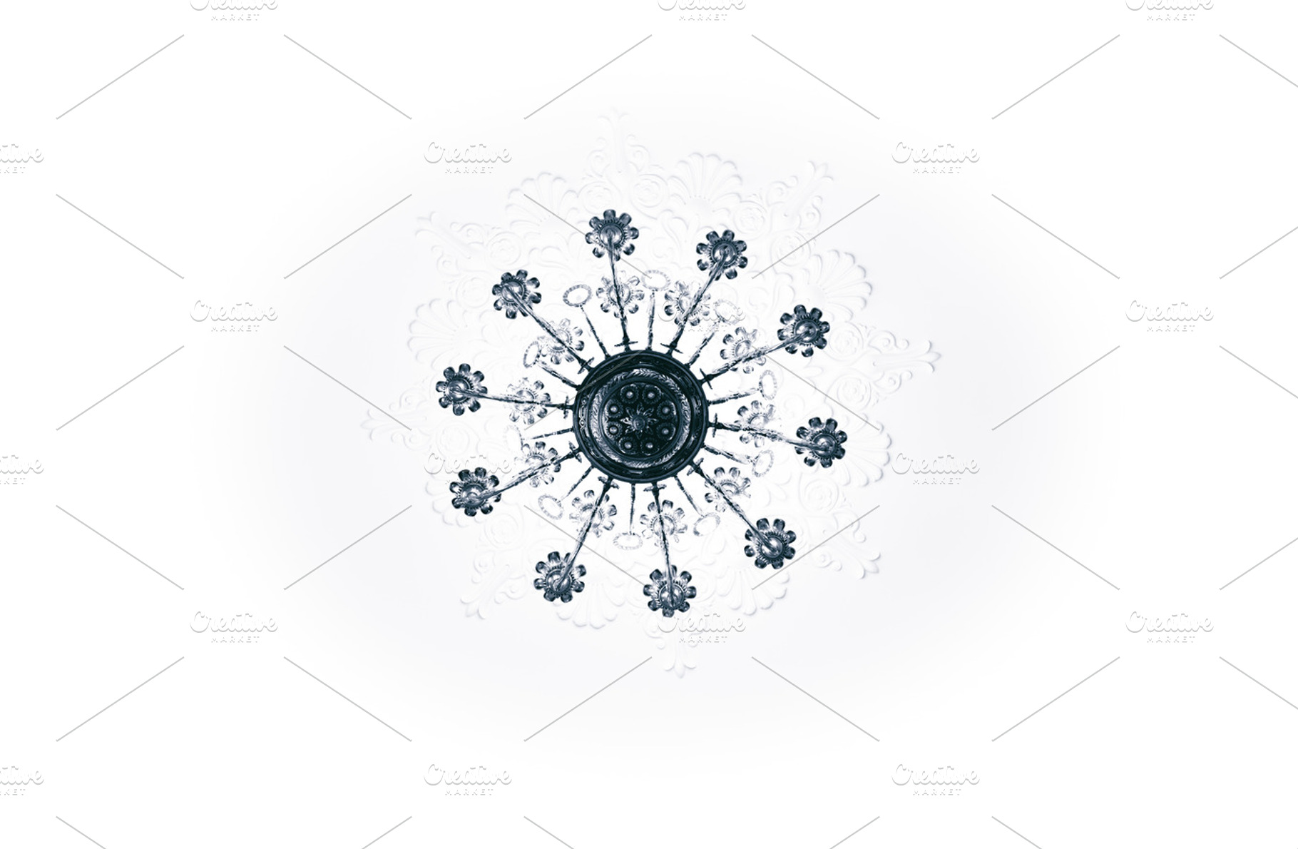 chandelier symmetrie, an Architecture Photo by rtyc