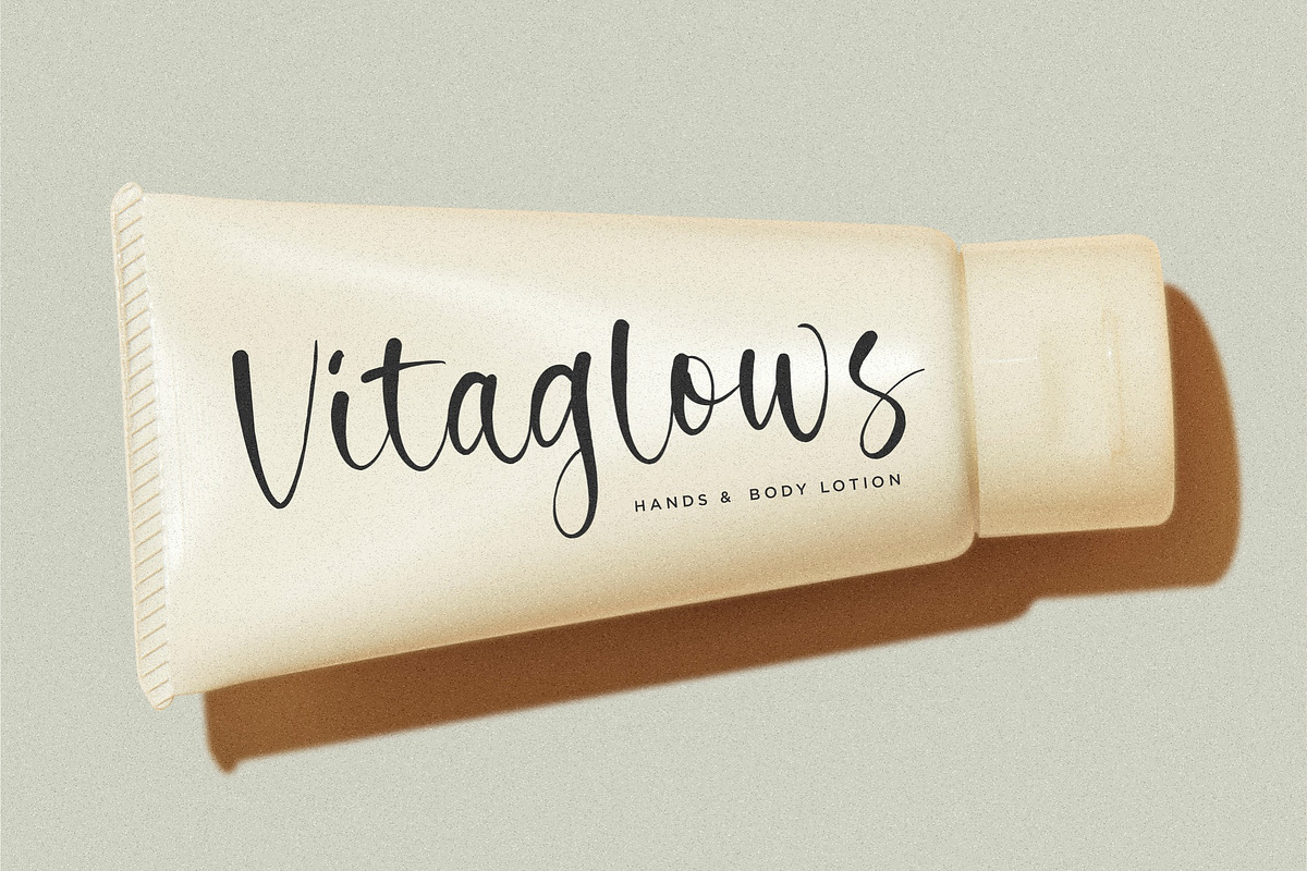 Noble Dream - Handdrawn Font, a Script Font by Letterative Studio (Photo 4 of 5)