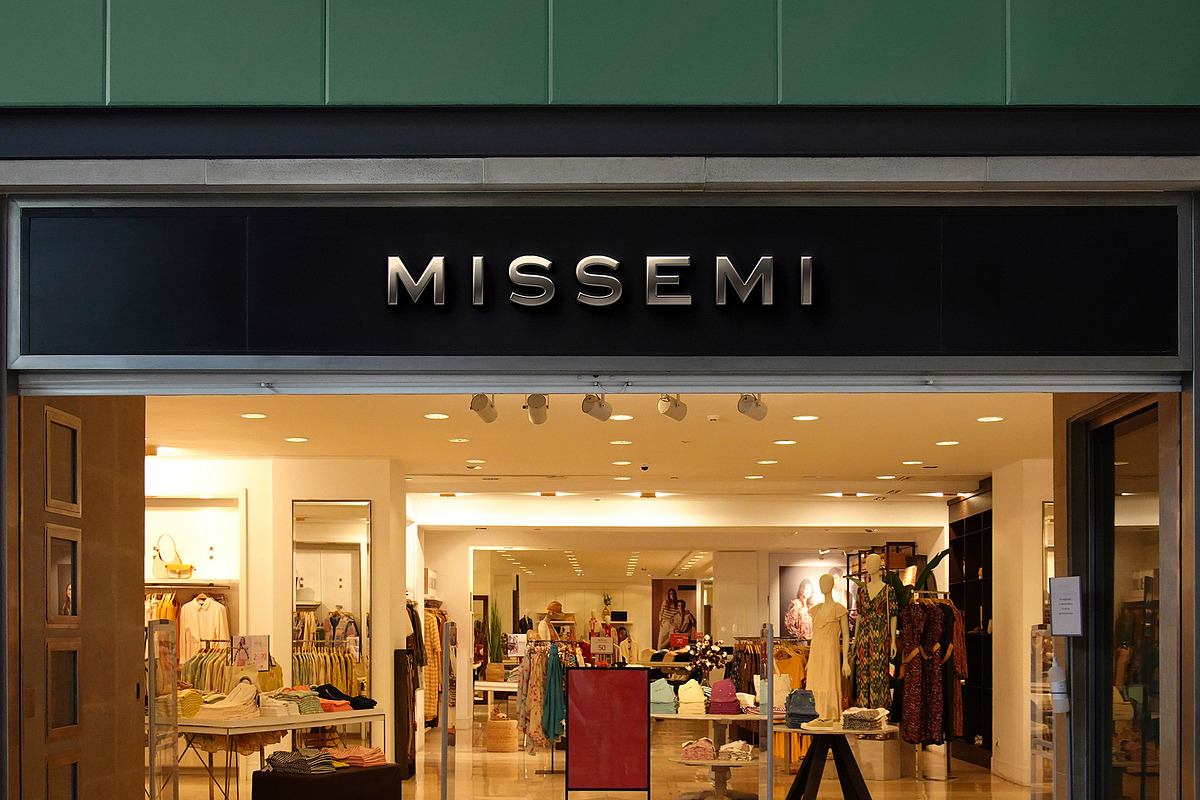 Logo Mockup Elegant Store Sign, a Product Mockup by Asylab (Photo 4 of 5)