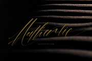 Ofinitti, a Script Font by pineungtype (Thumbnail 9 of 11)