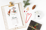 Christmas Mood, a Seasonal Illustration by Mio Buono (Thumbnail 10 of 23)