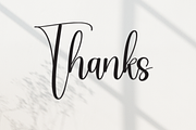 Montage Signature | Script Font, a Handwritten Font by Scratchones (Thumbnail 9 of 9)