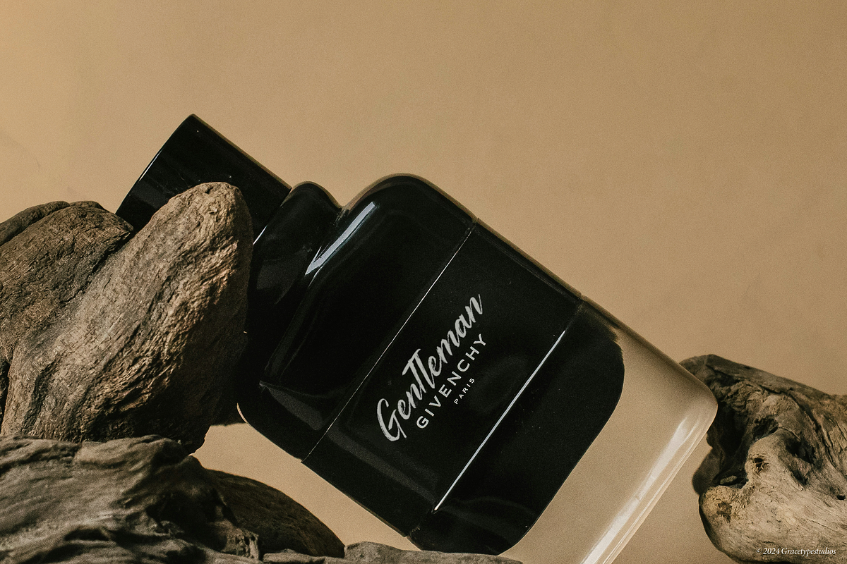 Palfian | Brush Solid Script, a Script Font by gracetype_studio (Photo 10 of 13)
