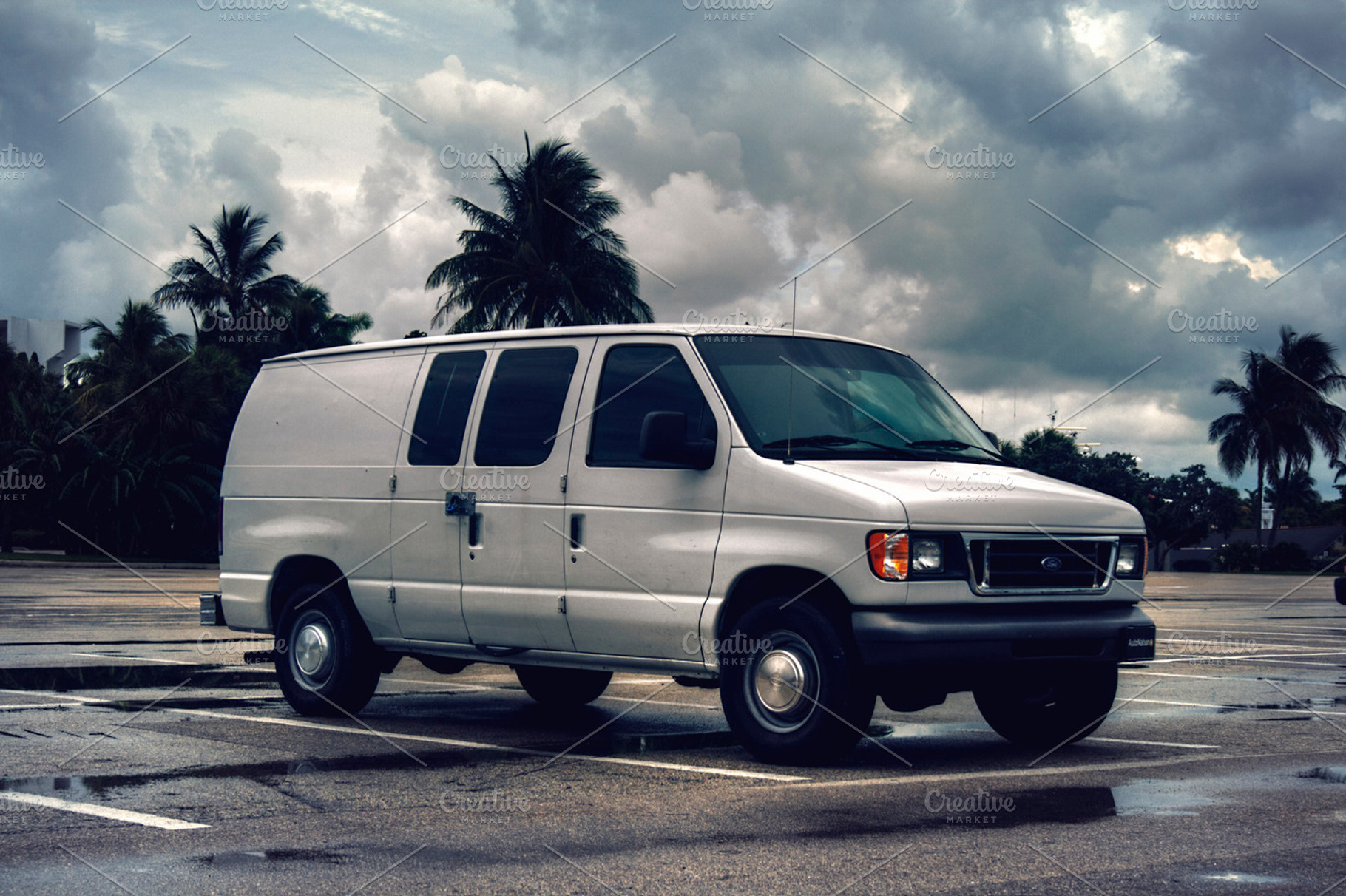 Shabby White Van