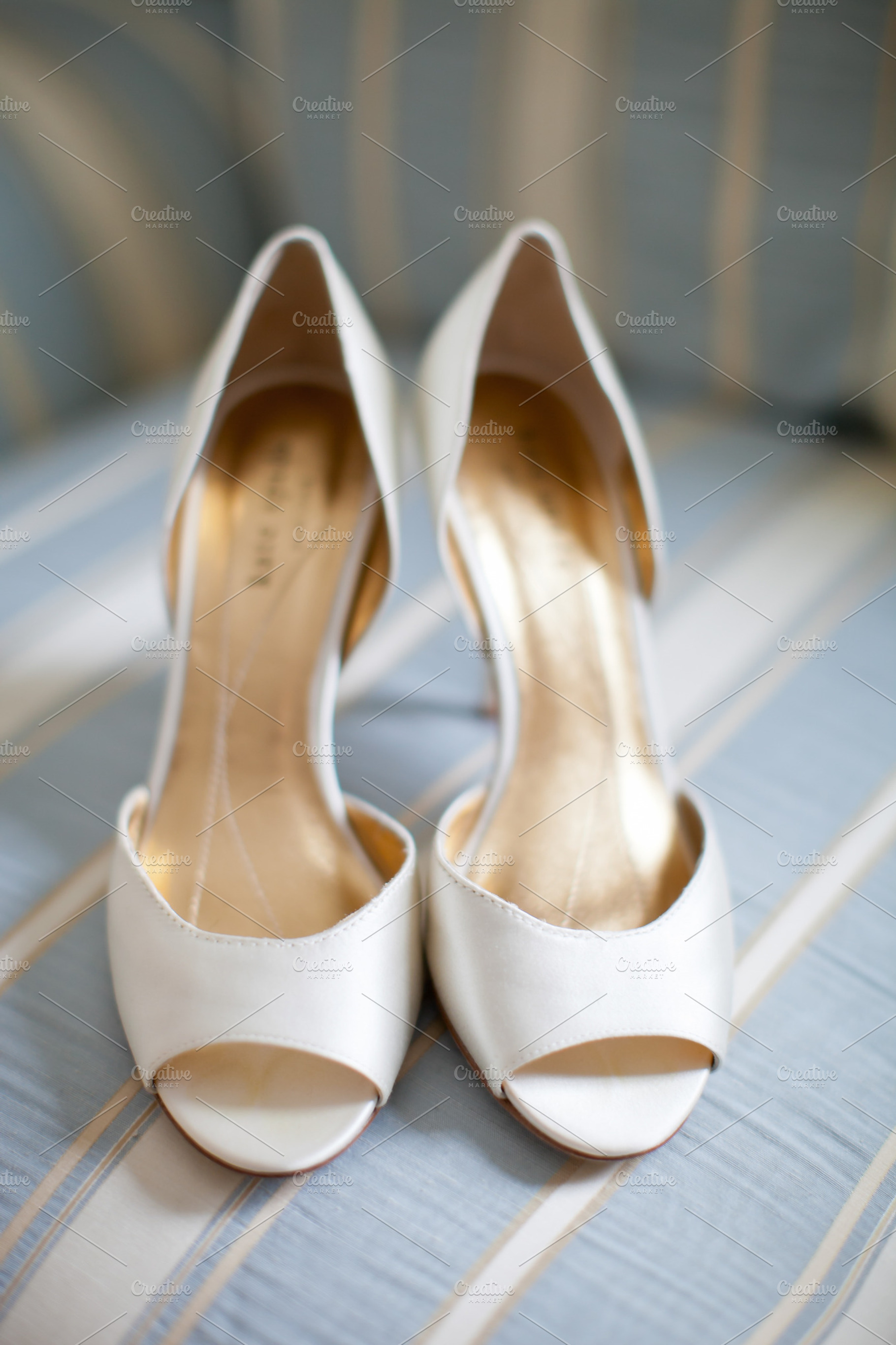 White shoes, a Background Photo by Stocklane