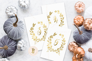 gold laurel wreath table numbers