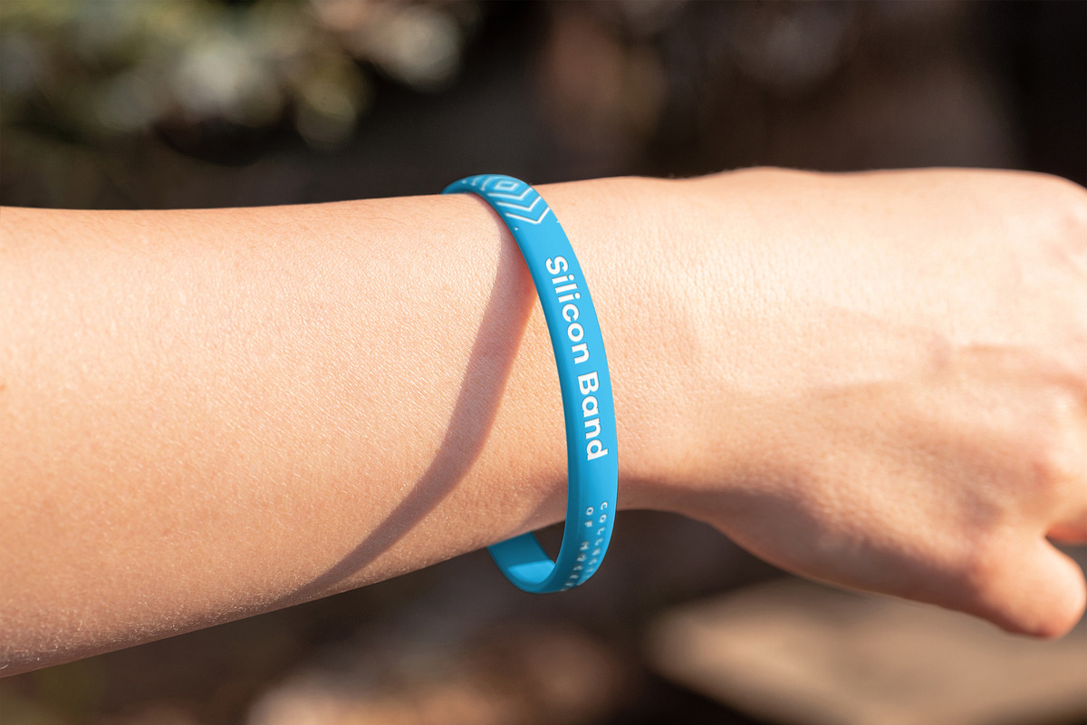 Silicon Band Mock-up, a Product Mockup by Yogurt86 (Photo 10 of 22)