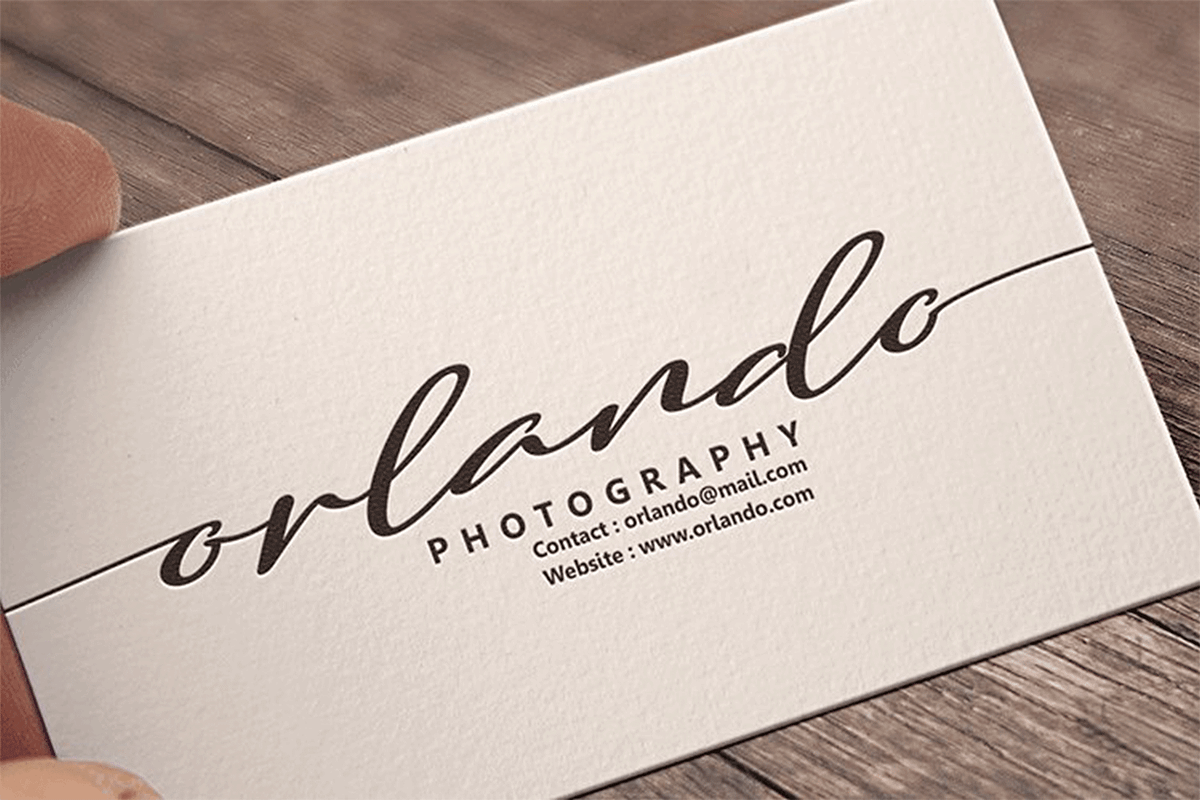 Orlando Smith, a Script Font by Meutuwah (Photo 4 of 6)