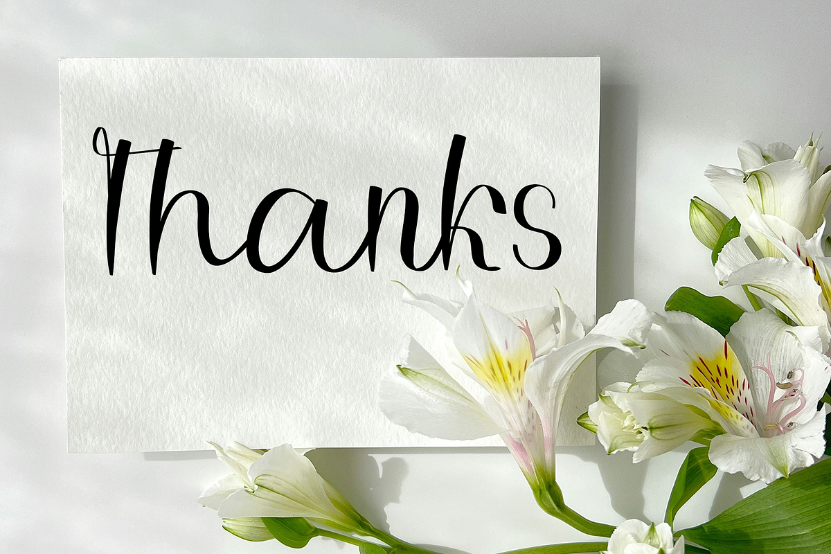 Mama, a Handwritten Font by InermediaSTUDIO (Photo 7 of 8)