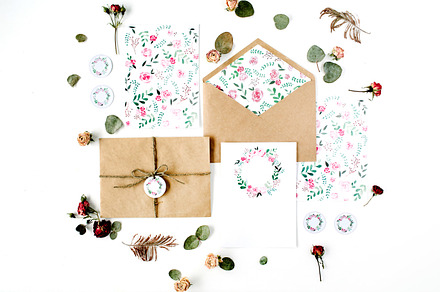 Wedding invitation cards containing decoration, photo, and table, an Arts & Entertainment Photo by Floral Deco