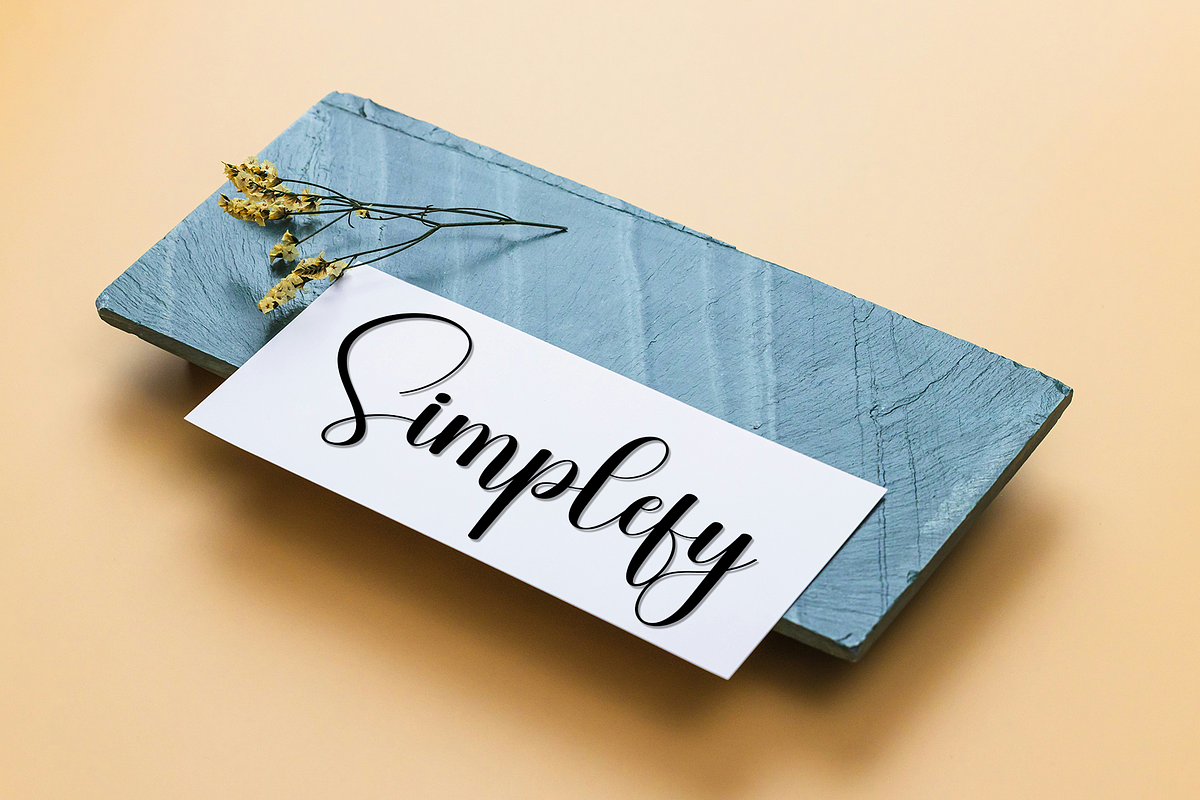 Yesterday, a Handwritten Font by InermediaSTUDIO (Photo 7 of 8)