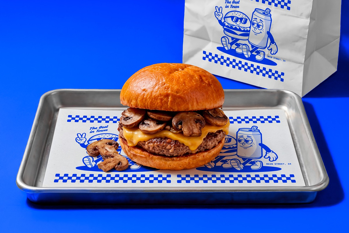 Burger Deli Paper and Bag Mockup, a Packaging Mockup by rodrigofkaminski (Photo 2 of 7)