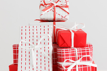 Red and white christmas gifts, JPEG