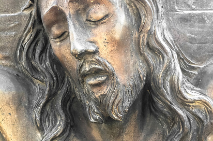 Jesus bronze statue