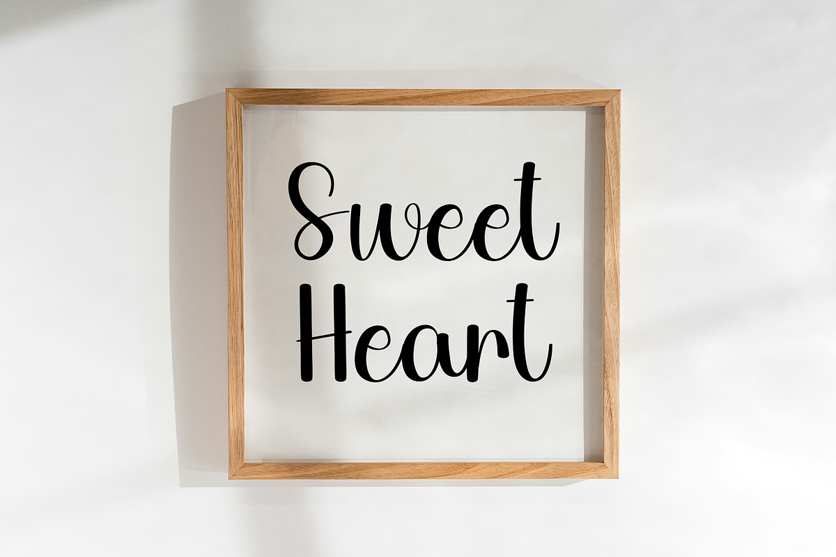 Honey, a Handwritten Font by InermediaSTUDIO (Photo 5 of 8)