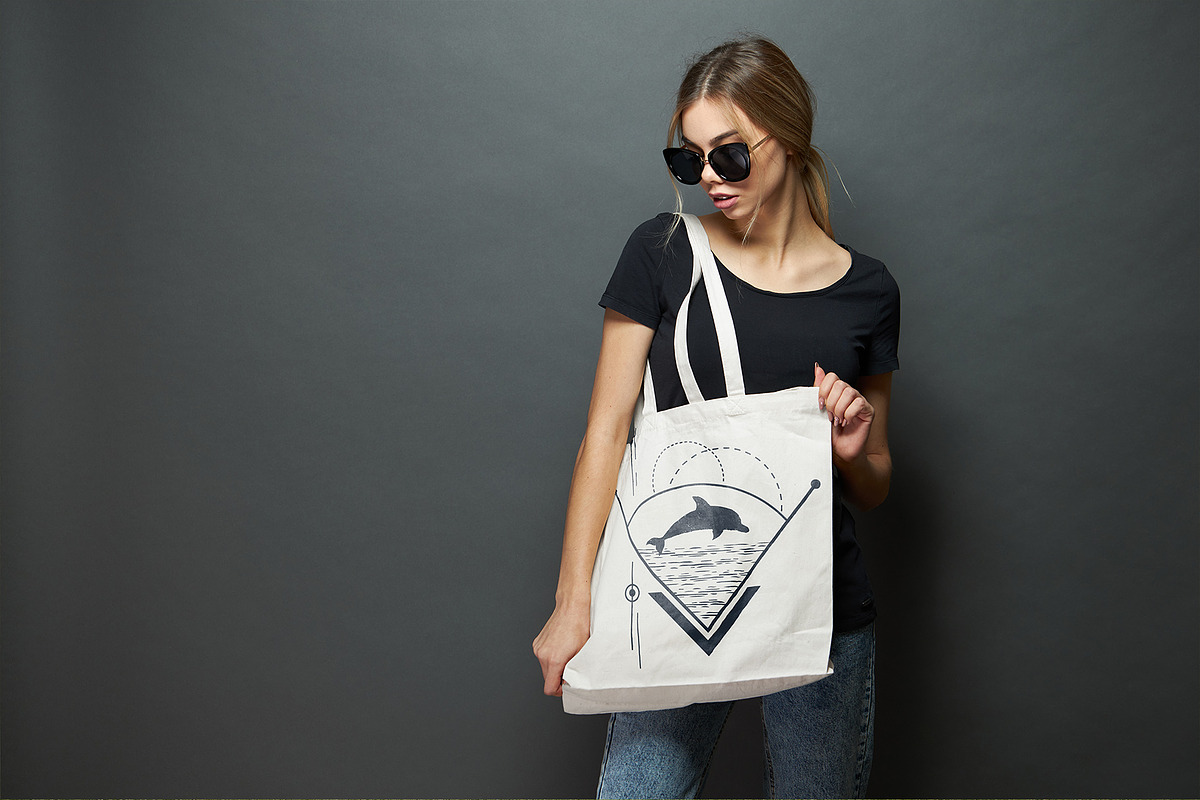 Tote Bag Mock Up Pack, a Product Mockup by Arfis (Photo 15 of 20)
